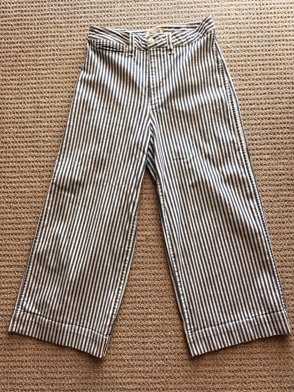 Madewell Navy and White Striped Cropped Wide-Leg Pants (size 29)